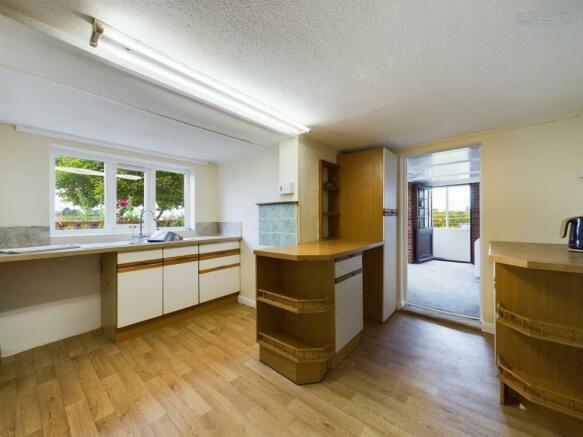 Kitchen/Breakfast Room