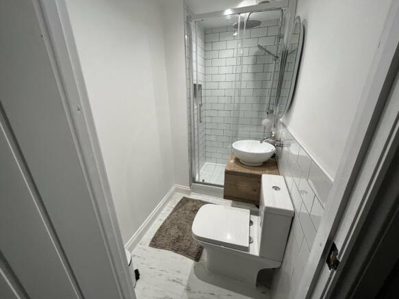 1st Floor shower roo