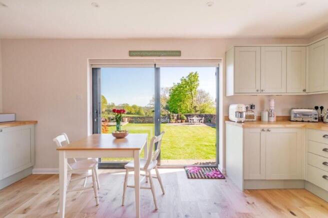 Kitchen/breakfast rm