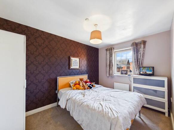 5 bed Town House for sale Image 9