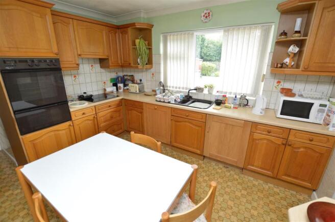 KITCHEN DINER