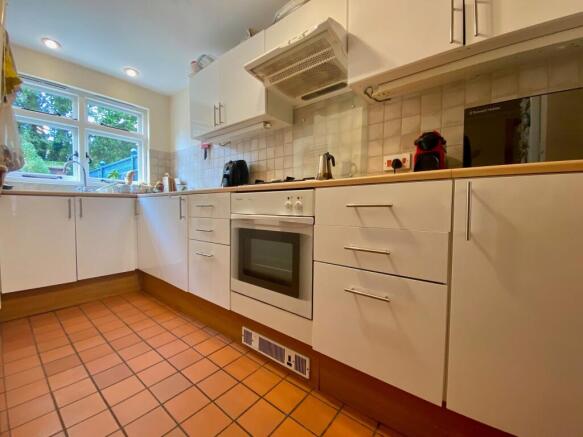 22 S Kitchen 1