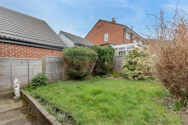 2 bed Bungalow for sale Image 11
