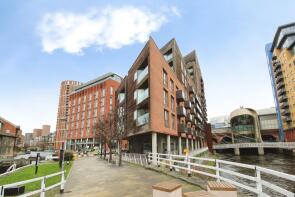 Flat 168, 3 Watermans Place, Wharf Approach, Holbeck, Leeds LS1 4GN