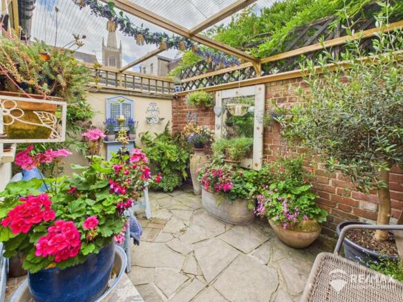 Catio 1.jpg