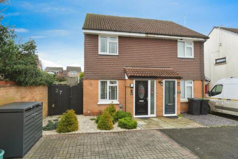 Mayfield Close, Bromsgrove, B61