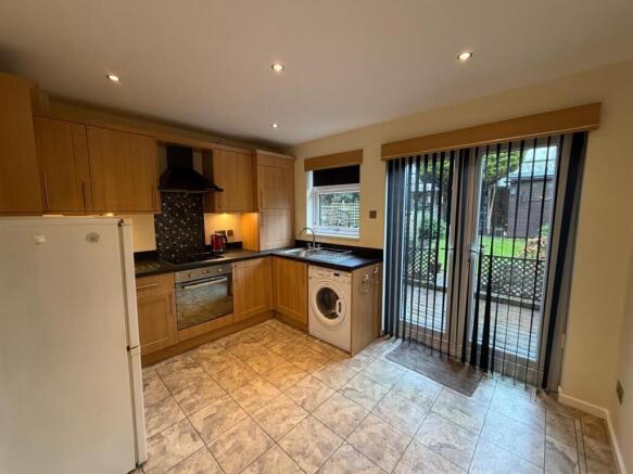 2 bed Town House for sale Image 6