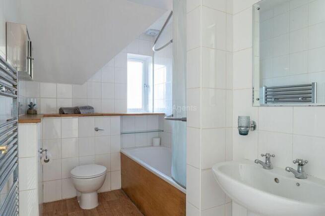 En suite bathroom