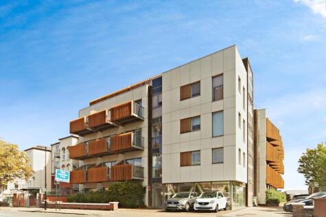 9 Cargreen Road, London, SE25