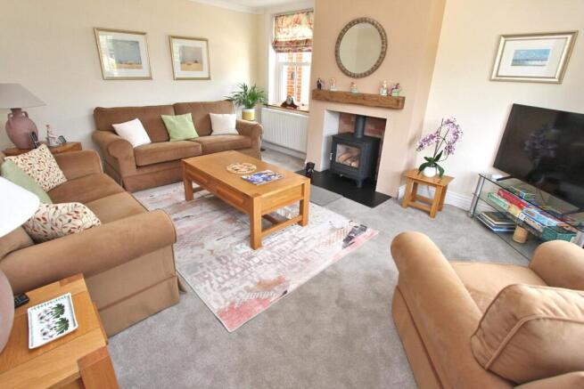 Balmer Lawn Road, Brockenhurst, Hampshire, SO42 photo 4