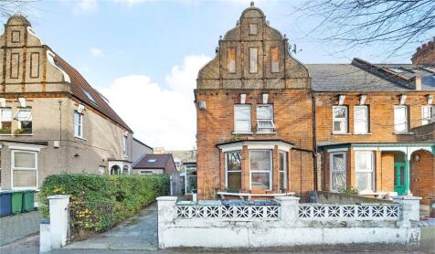 Pretoria Avenue, Walthamstow, London, E17
