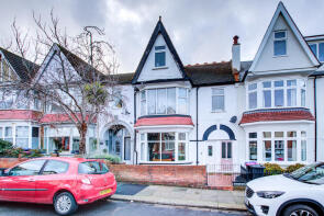37, Torquay Drive, Leigh-on-sea SS9 1SD
