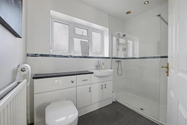 Family Shower Room