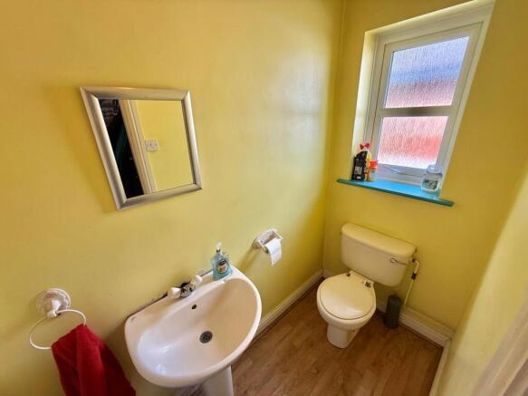 3 bed Detached for sale Image 9