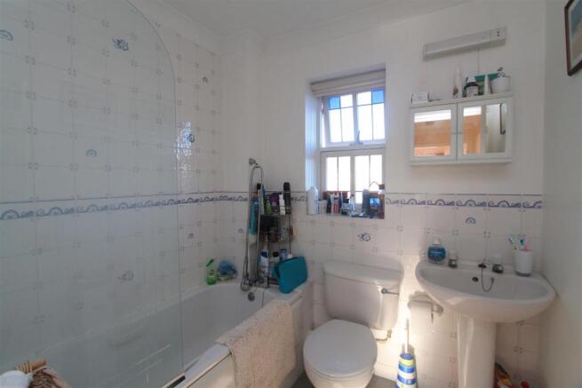 Bathroom.JPG