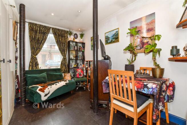 Kitchen/ Lounge