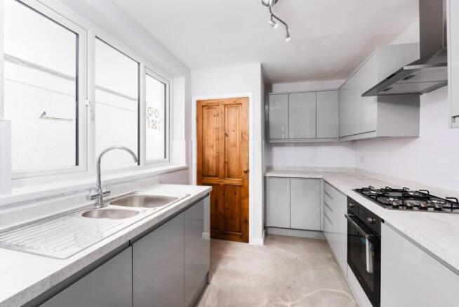 24 Caledonian Road-0