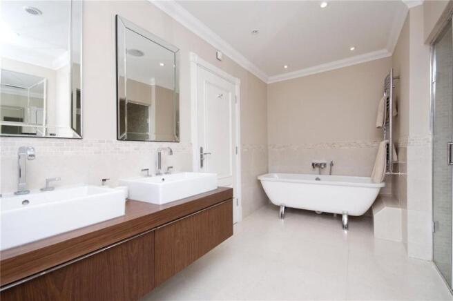 En Suite Bathroom