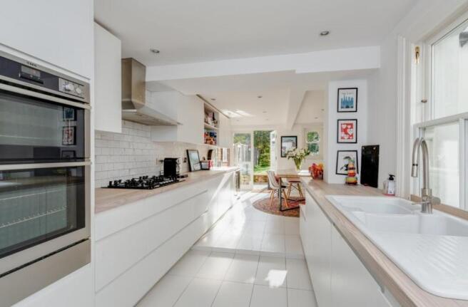 DSC06747blend - 800px.jpg