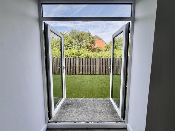 1 bed Apartment to rent Image 8