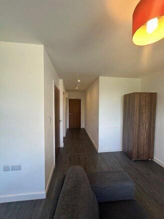 1 bed Apartment to rent Image 5