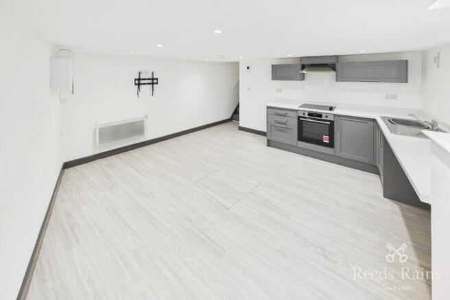1 bed Apartment to rent Image 6