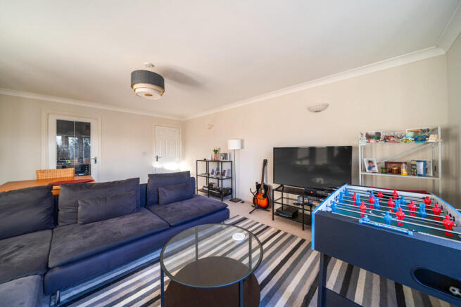 1392804-18-694525...