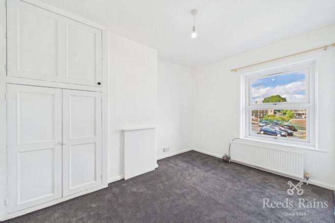3 bed Terraced to rent Image 5