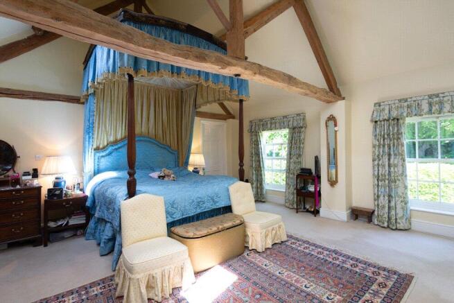 5 bed Barn Conversion for sale Image 12