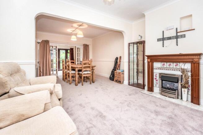 Lounge/dining room