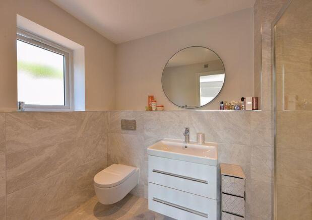 Bedroom 3 en-suite