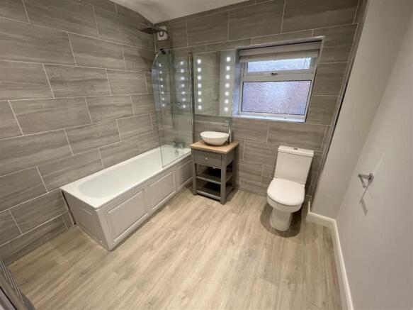 Bathroom Aspect 3