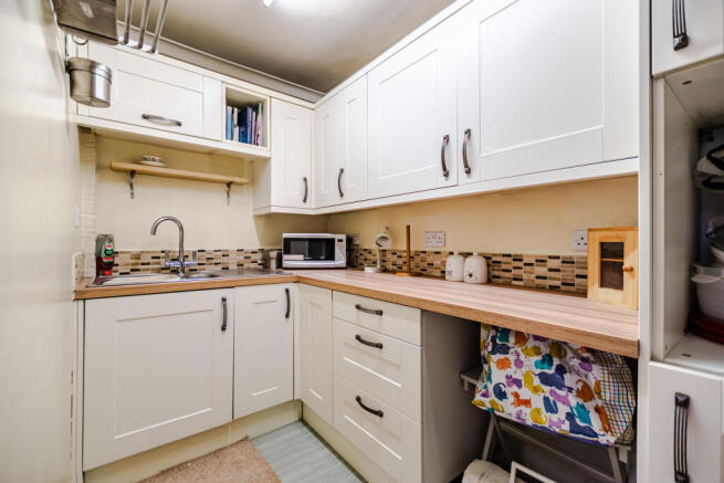 3 bed Link Detached House for sale Image 10
