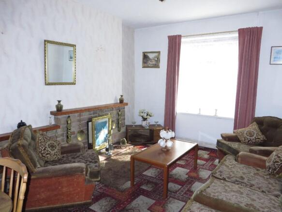 Lounge/ Dining Room
