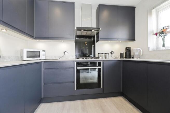 3 bed Semi-Detached for sale Image 10