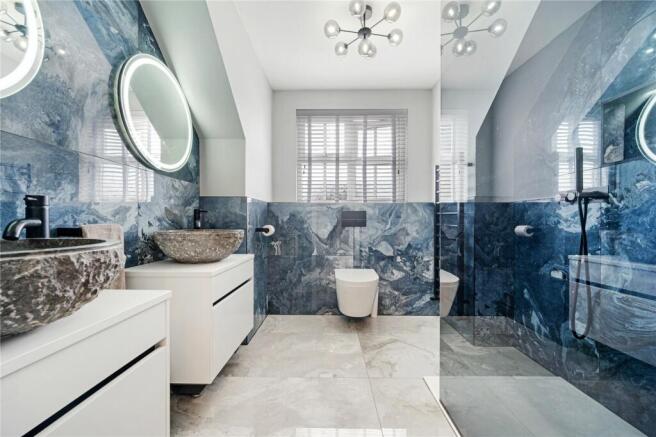Bedroom 1 Ensuite