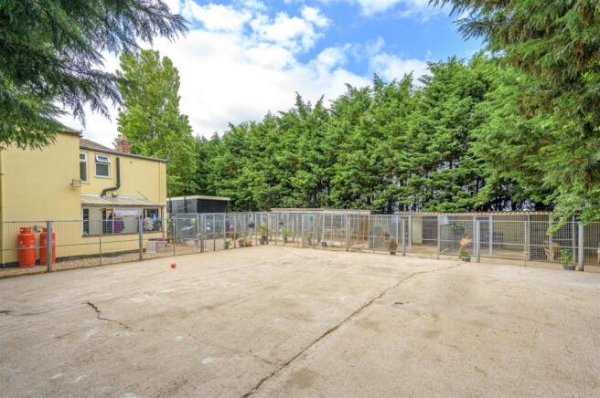 Enclosed Concrete Exercise Yard