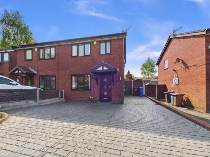 Water Grove Road, Dukinfield, SK16