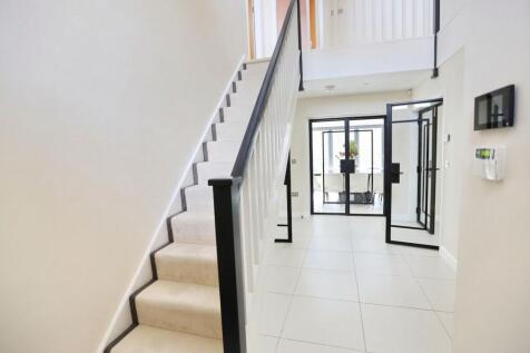 Shrewsbury Road, Prestwich, M25