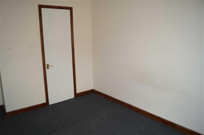 BEDROOM 1 (FRONT)