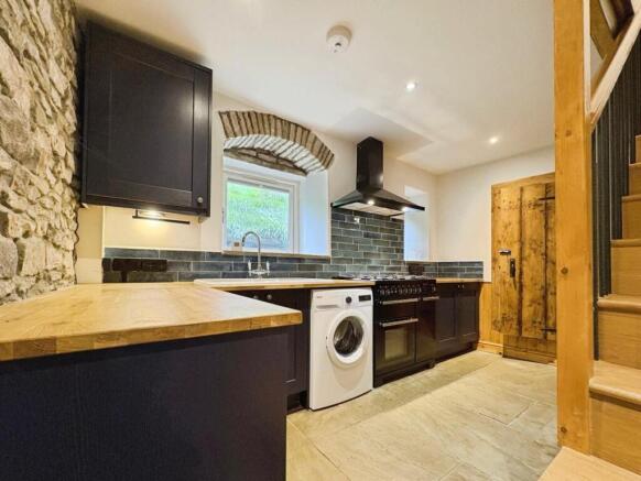 2 bed Semi-Detached for sale Image 7