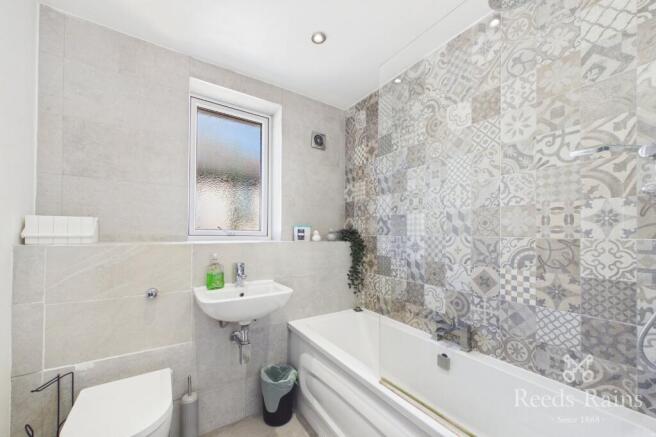 3 bed Semi-Detached for sale Image 5