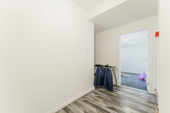 6 bed Block of Apartments for sale Image 8