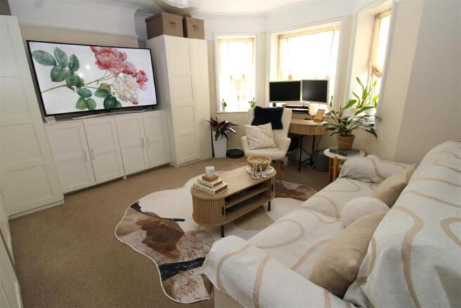 Lounge.JPG