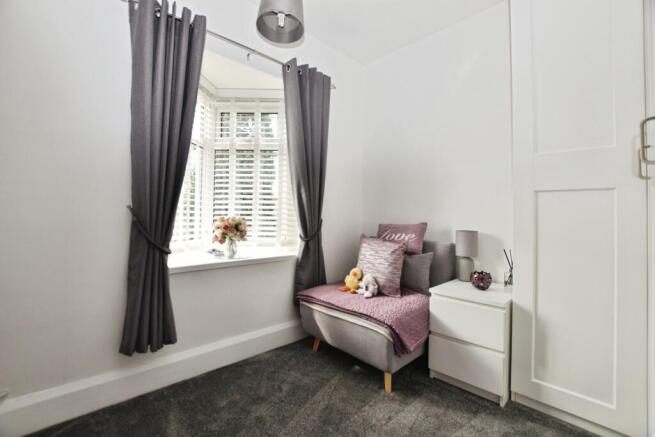 4 bed Semi-Detached for sale Image 10