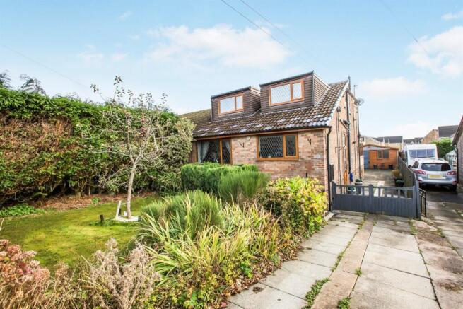 3 bed Semi-Detached Bungalow for sale Image 9
