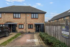 61, Egbert Close, Hornchurch RM12 5DE