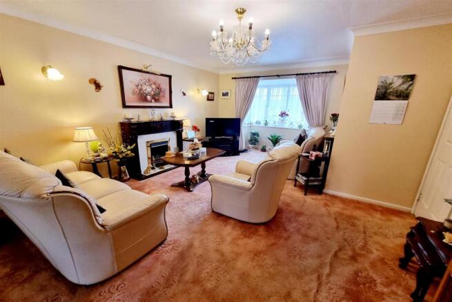FRONT RECEPTION AREA: PIC. 2