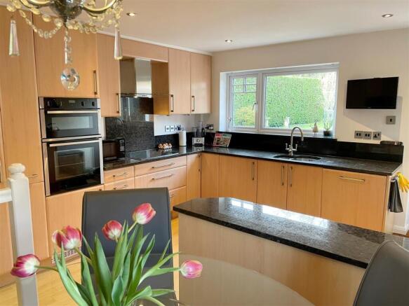 Newbury, West Berkshire photo 4
