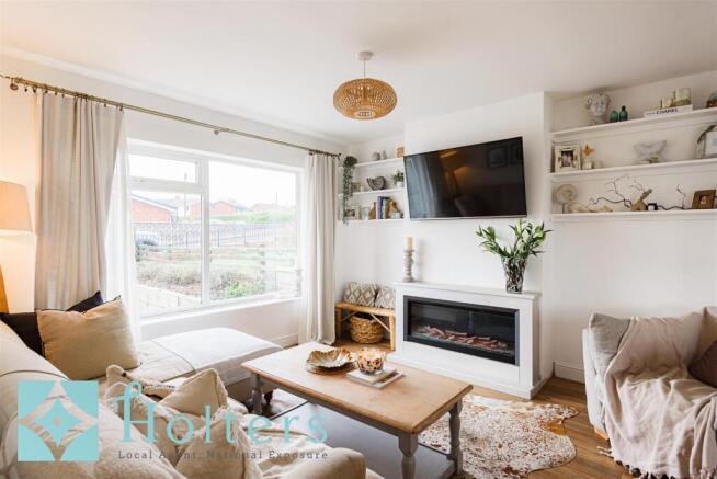 Living Room 1.jpg